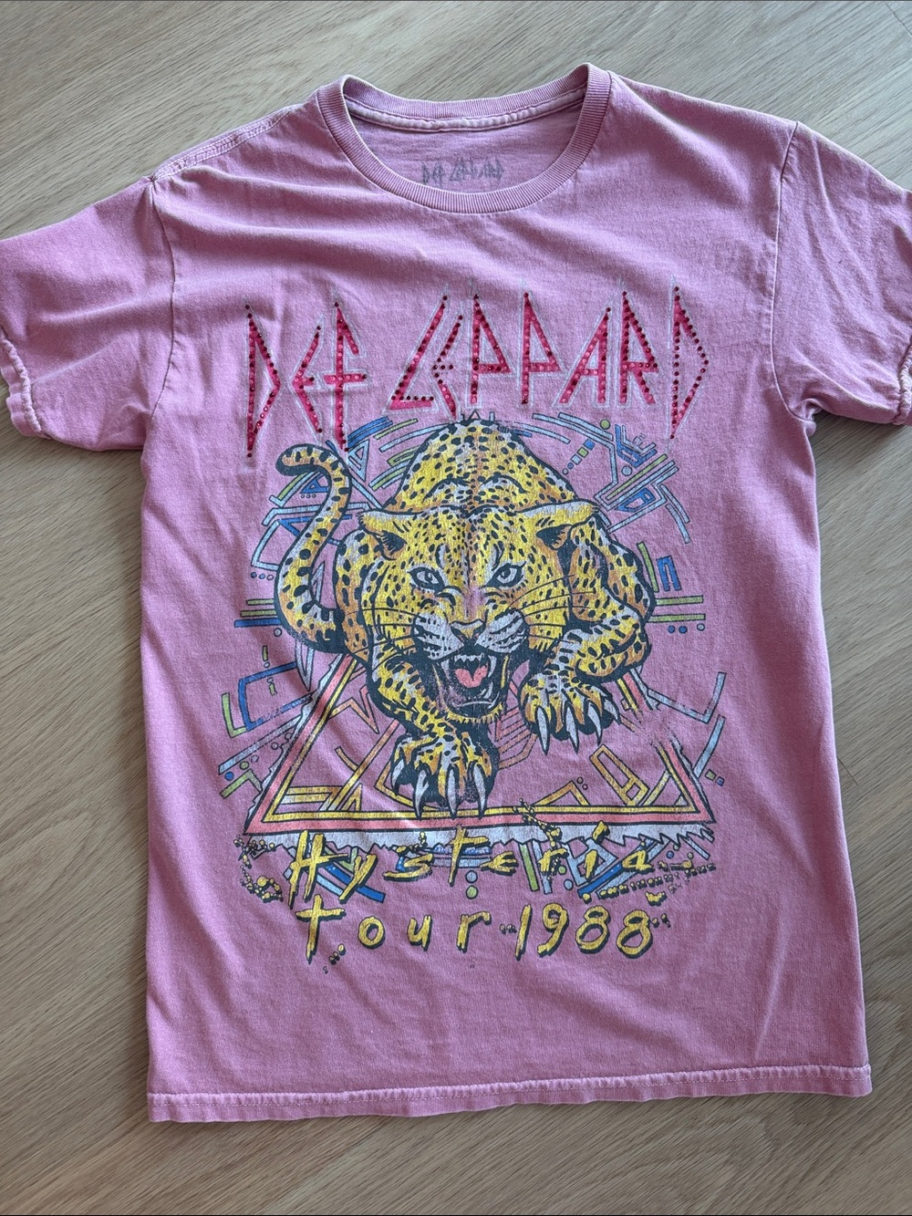 Def Leppard Graphic Tour Tee xs